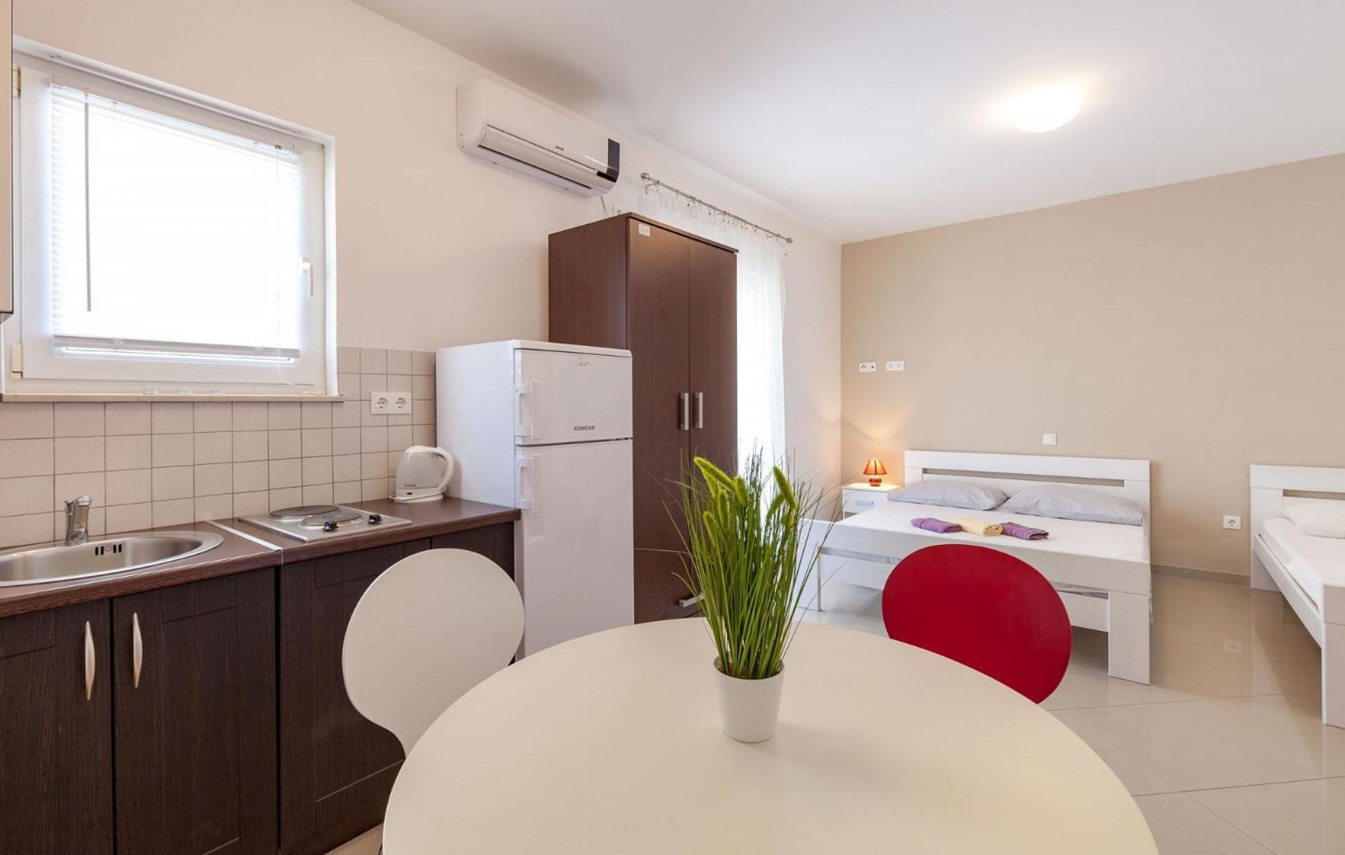 Apartments Ana - Free Parking Stanici 외부 사진